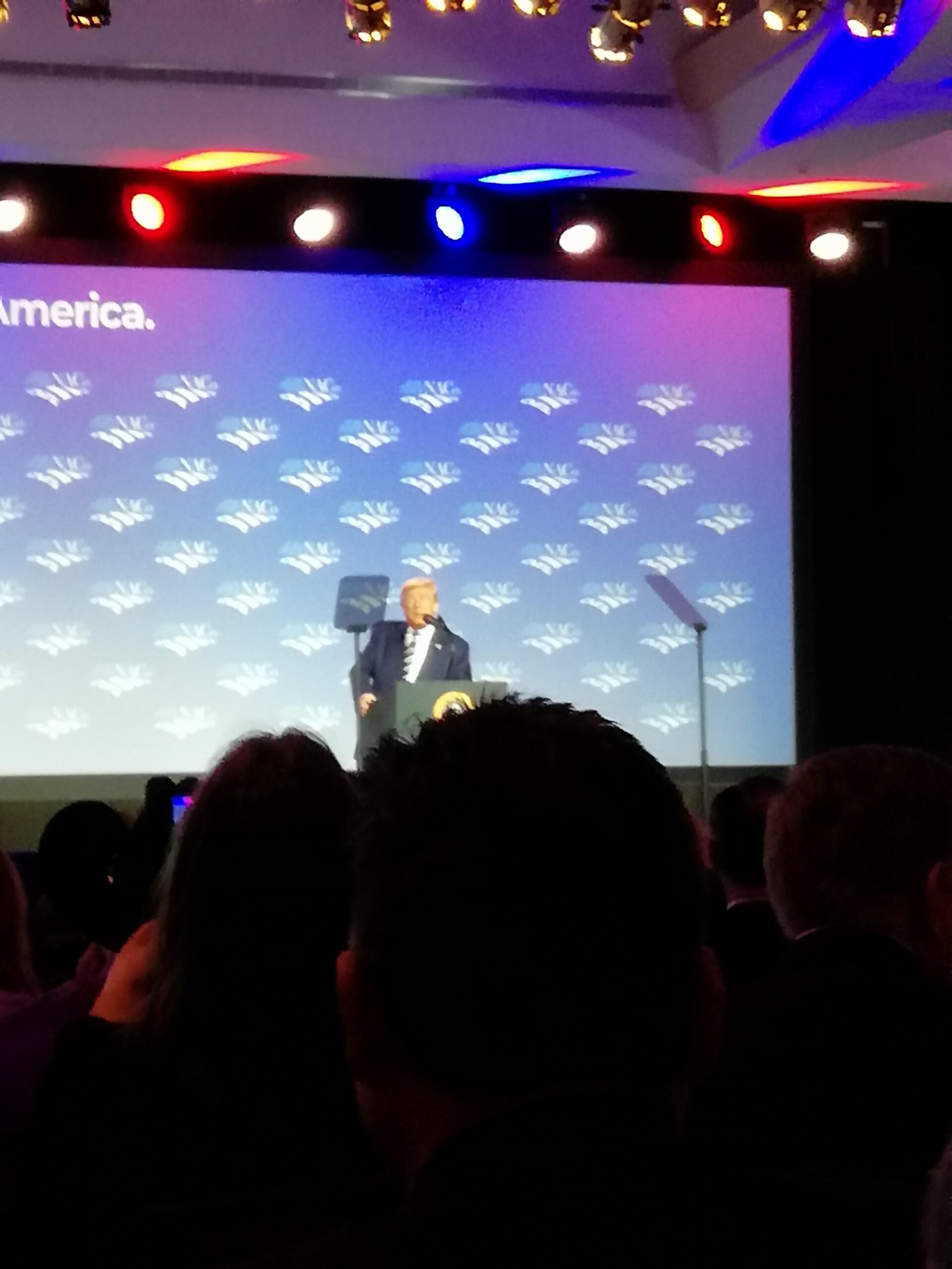 2020年3月D.C.の講演会で撮影したトランプ大統領